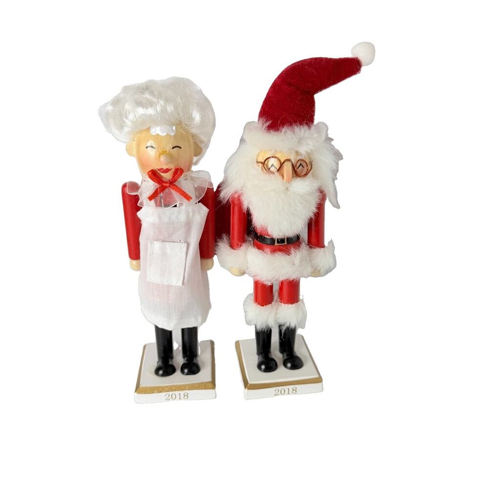 Target Wondershop Santa And Mrs Claus Nutcracker Set of 2 Christmas 8" 2018
